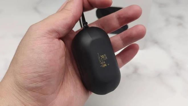 买的降噪耳机品牌榜单！龙8体育无线年值得购(图4)